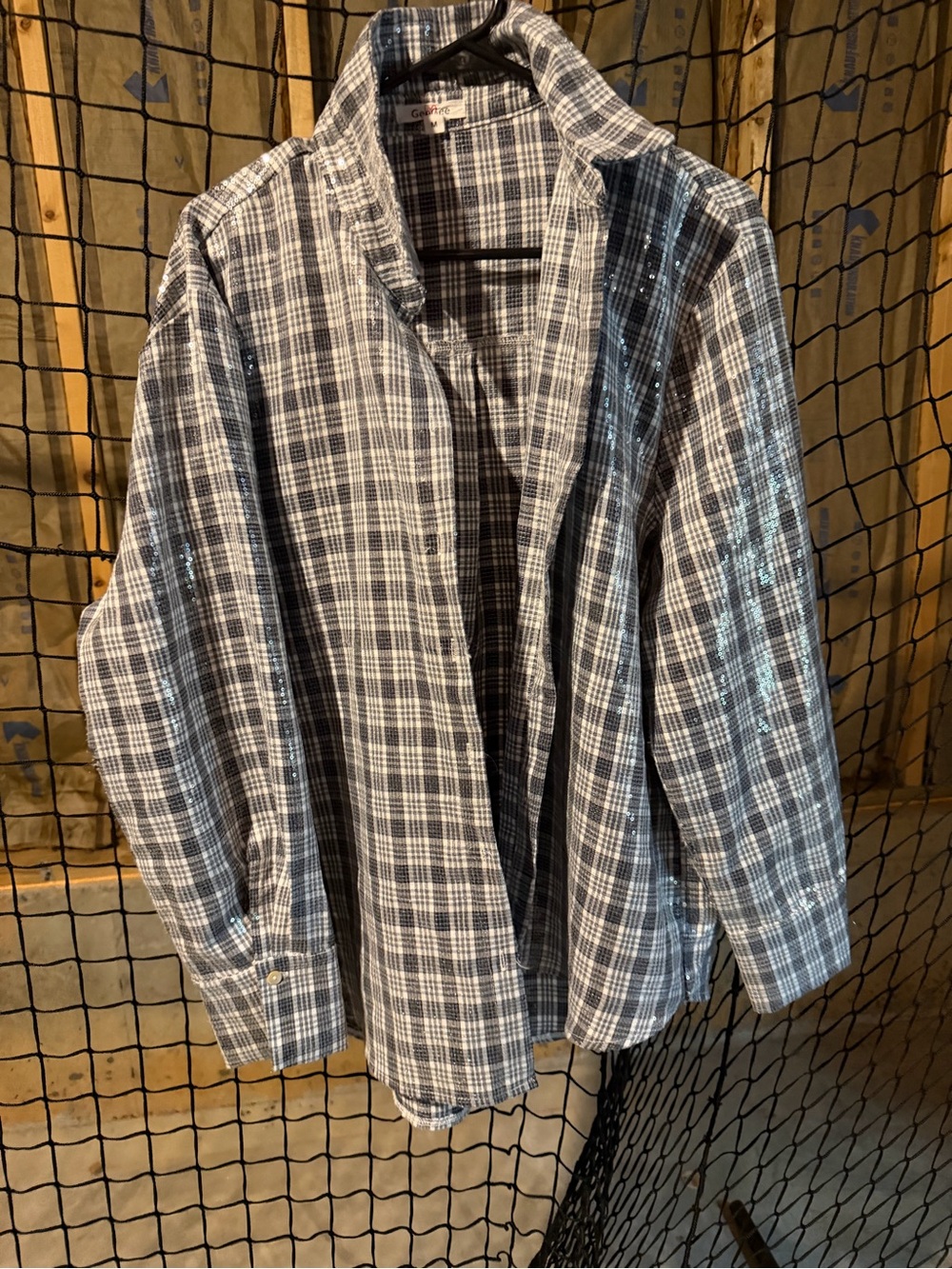 Women's Gray Plaid Button-Down Shirt - Relaxed Fit